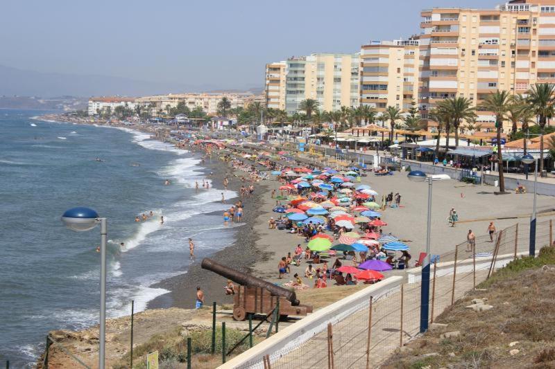 Apartamento A Estrenar En Primera Linea De Playa Торрокс-Коста Экстерьер фото